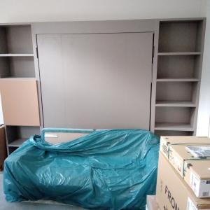 Гардероб/секция с вградено легло