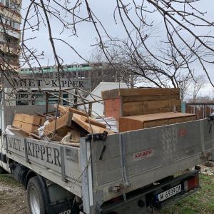 8FDC99F7-32A1-4FD2-AA3E-D110E4991946