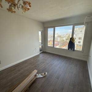 Основен ремонт на апартамент. Шпакловка две ръце до изглаждане, монтаж на ламинат