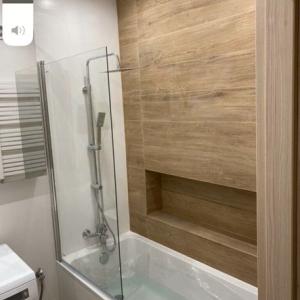 D80FC4CF-031E-438A-8EB2-22E9C84CD2E0