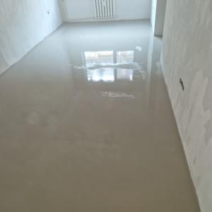 Полагане на саморазливна замазка