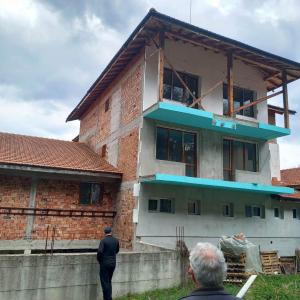 62871633-41F3-4281-89F2-A3E996C0B116