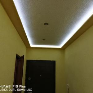 45377569_250357852321488_1996212614912278528_n