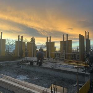 Груб строеж