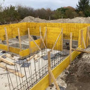 Груб строеж