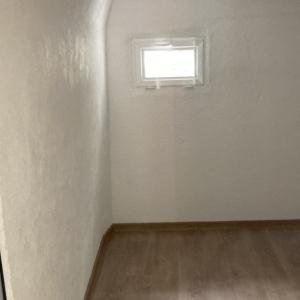 EDB51E72-FCF7-4960-A4D9-9D68F22813E8