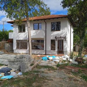 IMG-f5ff41bb08b3108f48f9d1f4d360ab29-V