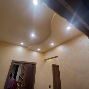 Таван Коридор 1