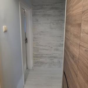 IMG-94ff1215d98a967a7fc44fd2f73a7de5-V