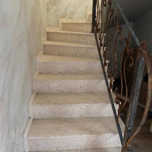 стъпала мрамор .jpg