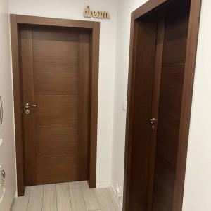 Интериорни врати