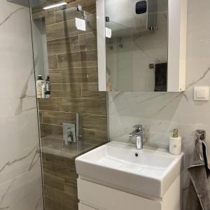 IMG-ef423404a1943b1074fc948e17e62794-V