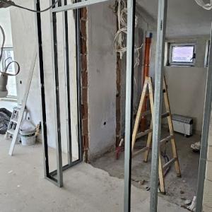 Изграждане на допълнителна стена