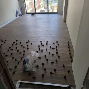 Дневна с плочки