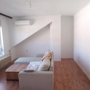 IMG-358d27056b4e1e613d4064aa2a1ad5ea-V