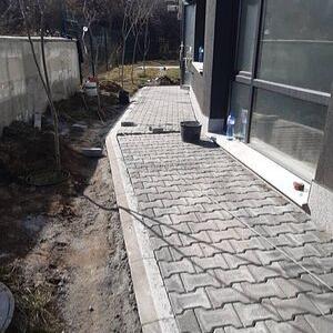 9396380_128681710_medium