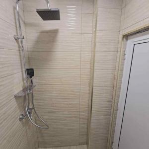 de7915f1-4ee5-40e7-a5d4-40bf310ad41f