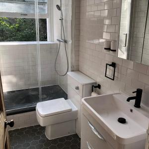 9c07d4c5-066b-4f18-9561-656ae2955a01