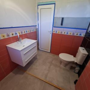 17619831862868468938325601456076