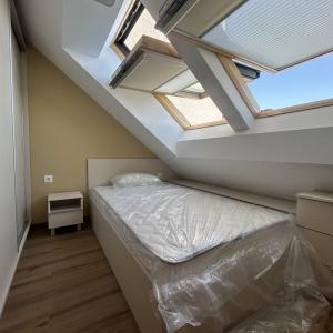 Спалня - след