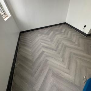 Ламинат на Рибена Кост