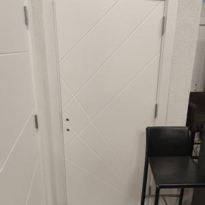 Лак интериорна врата