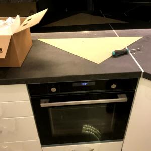 монтаж на вградена фурна