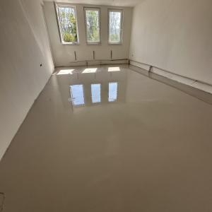 Саморазливна замазка